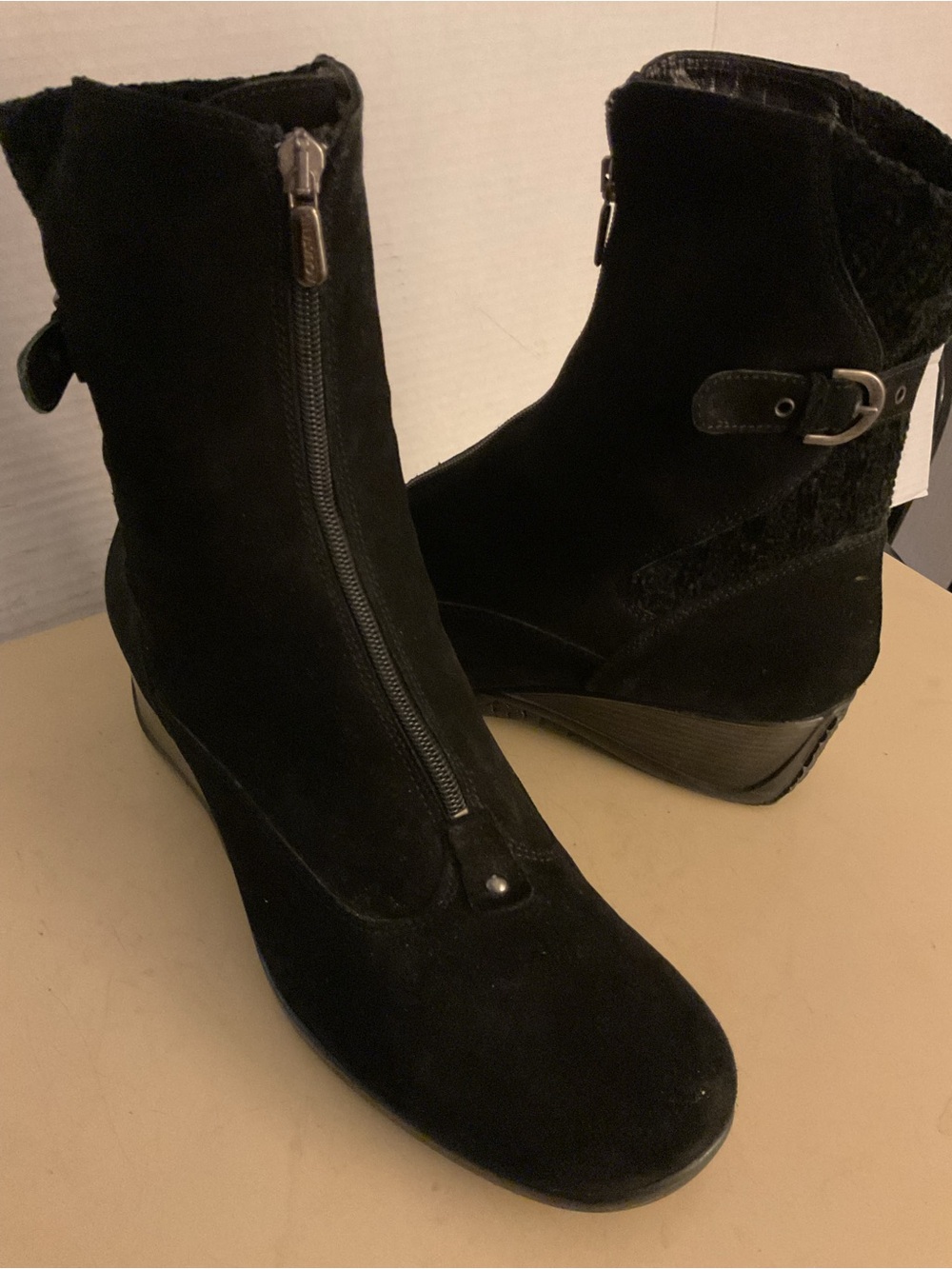 Aquatalia women Black Suede Wedge boots US 12